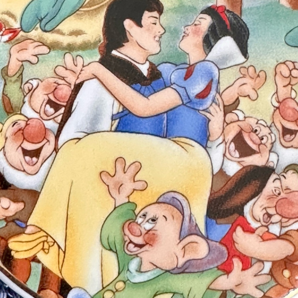 MERRY CHRISTMAS! Disney’s Snow White and the Seven Dwarfs Christmas Ornament